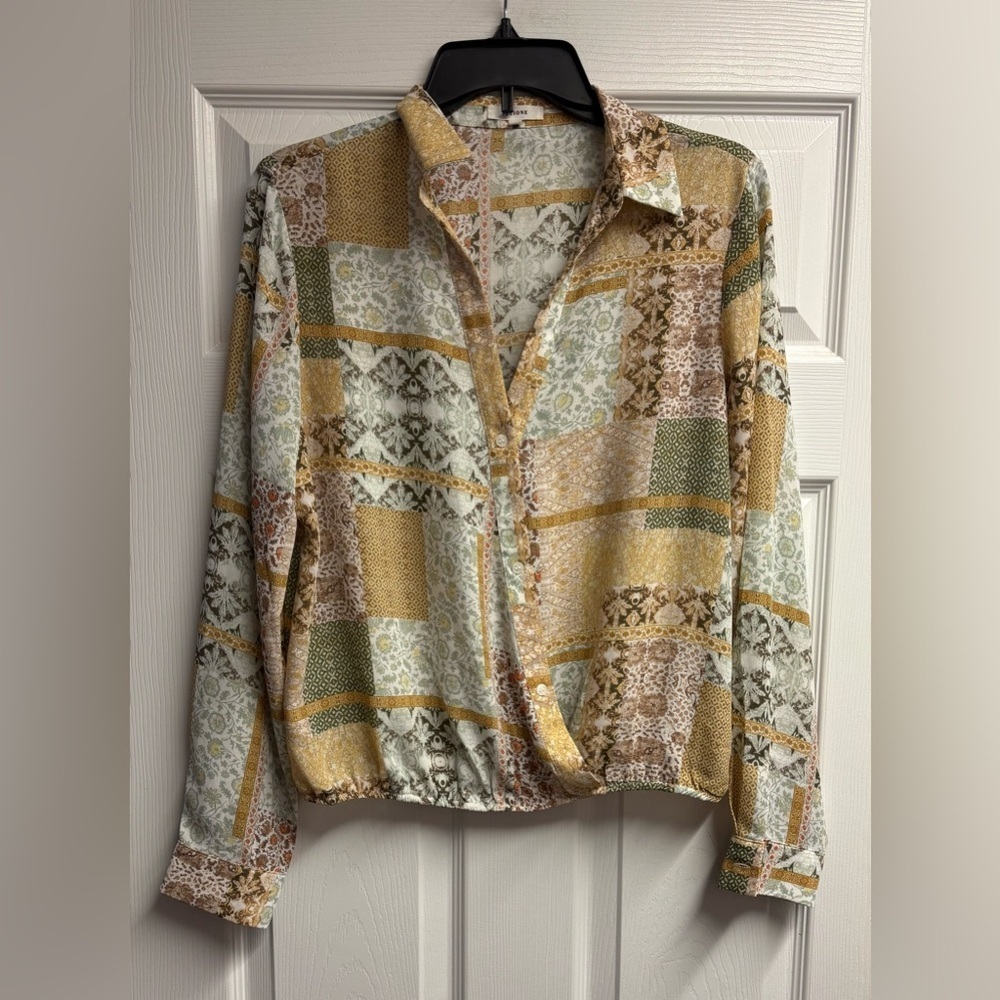 PLEIONE Anthropologie Patchwork Floral V-Neck button Down Blouse Size Large